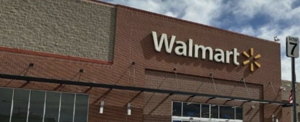 Trump advierte a Walmart no aumentar precios por aranceles, pero sí asumir costos de esos impuestos