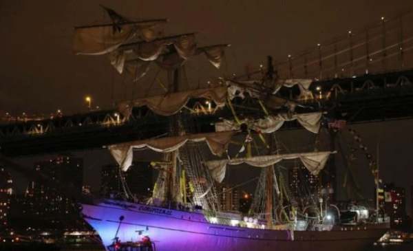 Tripulación del buque Cuauhtémoc retornó a Veracruz; hay dos cadetes hospitalizados en NY
