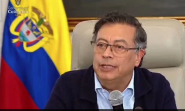Petro propone que el Vaticano sea sede de conversaciones de paz con el ELN