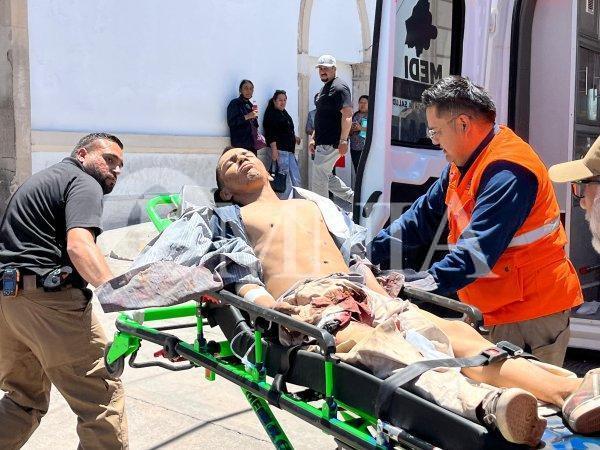 Trasladan a joven a un hospital tras ser atacado a balazos