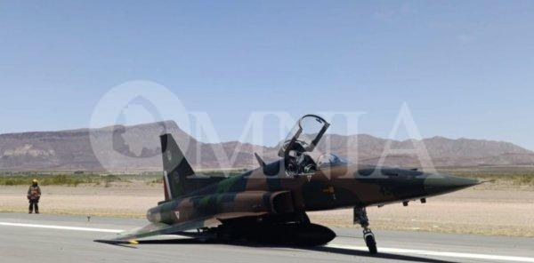 Falla en tren de aterrizaje de avión F-5 del Ejército Mexicano en aeropuerto de Chihuahua