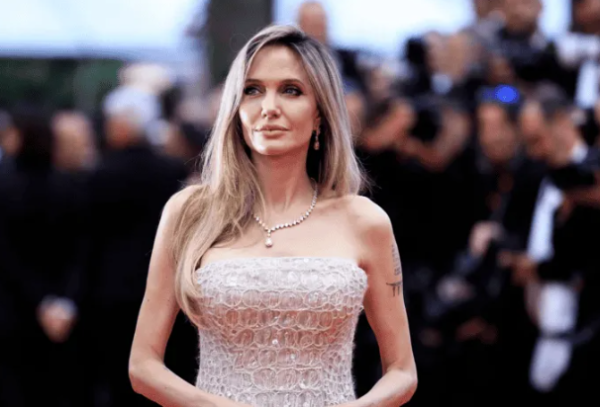 Angelina Jolie se pronuncia a favor de la libertad y el cine internacional en Cannes