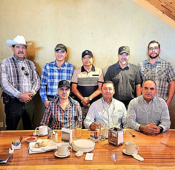 Piden empresarios a Noel Chávez  gestionar rehabilitación de la vía corta y la carretera a Guadalupe y Calvo