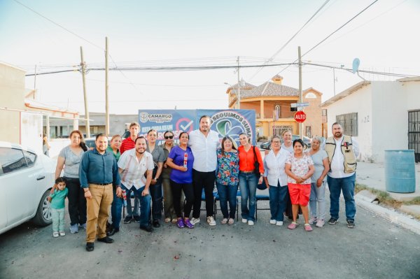 Entrega presidente municipal Jorge Aldana pavimentación de la calle Genovevo de la O