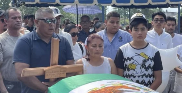 Sepultan a la cadete naval América Yamileth; “que esto no quede impune”, pide su madre