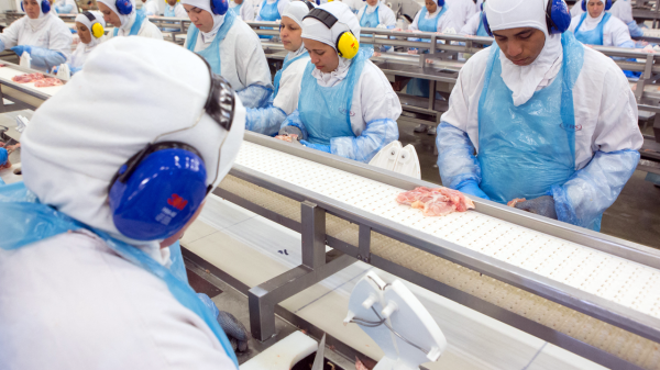 Prevén siga rechazo a cargamentos de pollo brasileño