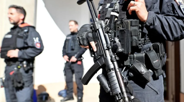 Detienen a cinco adolescentes en Alemania sospechosos de integrar grupo terrorista de extrema derecha