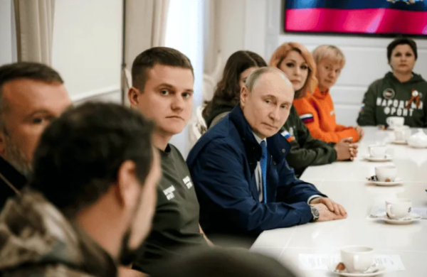 Kremlin reanudará diálogo con EU por despliegue armamentístico