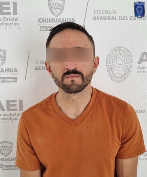 Detienen a una pareja por extorsión con vehículo con reporte de robo