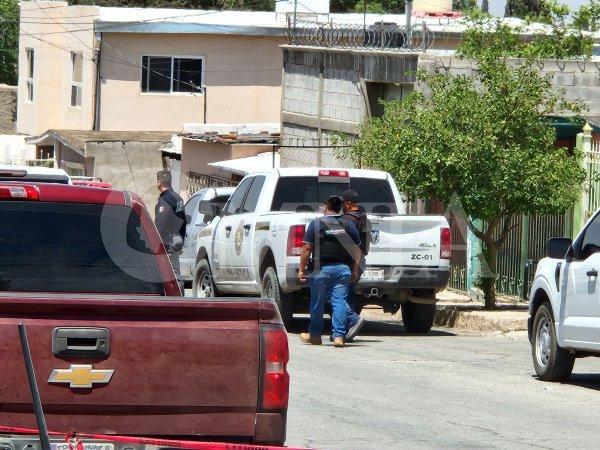Cateo en la colonia Rosario tras ataque armado; aseguran vehículos robados y una patrulla clonada