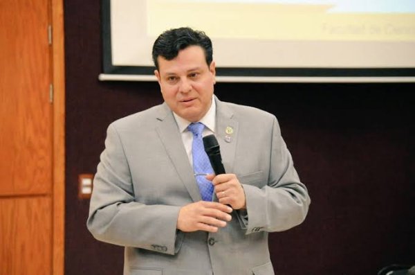 Viene denuncia penal contra el exrector de la UACh, Luis Fierro, por presunto desvío millonario