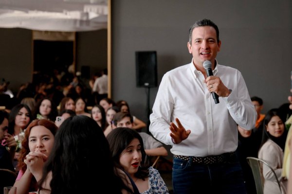 Jóvenes pieza clave para la competitividad: alcalde Bonilla a estudiantes