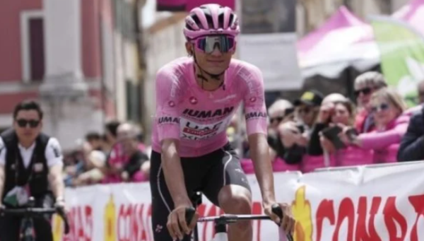 Isaac del Toro suma cuarto podio y continúa como líder en Giro de Italia después de 13 etapas