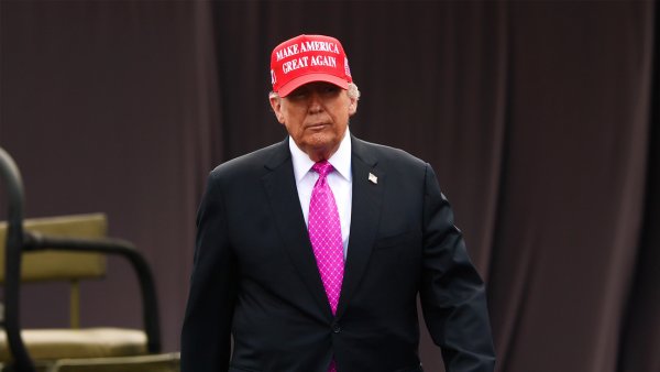 Trump: Durante 2 décadas los políticos de EU arrastraron a los militares a guerras en el extranjero