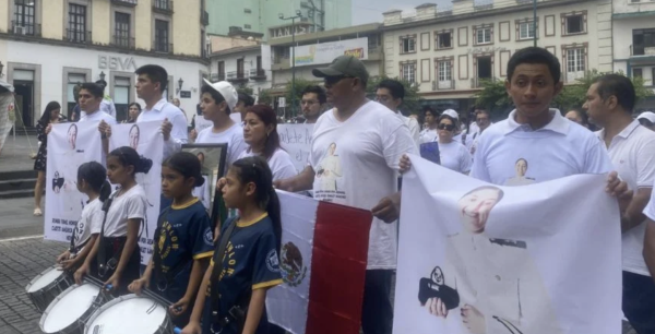 En Veracruz rinden homenaje a la cadete América Yamilet a una semana del trágico accidente