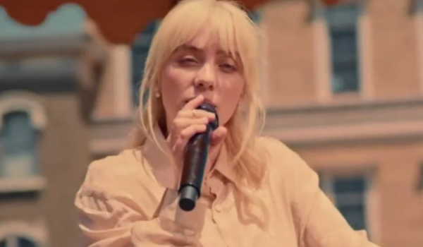 Billie Eilish arrasa en los American Music Awards: se llevó los galardones al álbum y artista del año