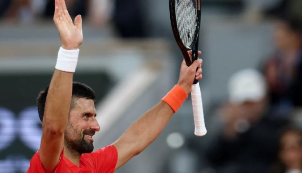 Novak Djokovic estrena el título 100 de su carrera con un regreso triunfal en la primera ronda de Roland Garros