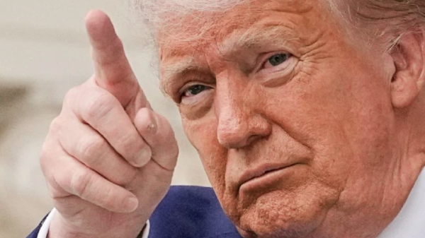 Trump frena las entrevistas de visas para estudiantes; analiza revisión a redes sociales de los solicitantes
