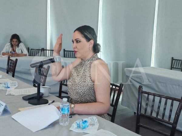 Por llegar a NCG y Buenaventura ambulancias gestionadas por Yesenia Reyes y se avanza en atención a carreteras federales