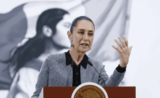 Sheinbaum se reúne con los familiares de los 43 Normalistas de Ayotzinapa