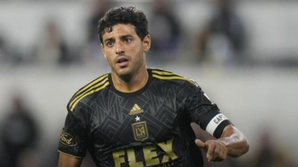 Carlos Vela anuncia su retiro del futbol