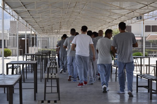 Mejoran 43 PPL´s sus opciones a futuro tras finalizar curso de reinserción en el Cereso No.1