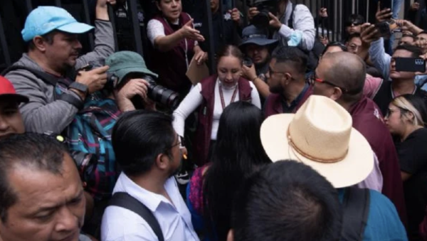 Manifestantes de la CNTE colapsan Reforma y Circuito Interior