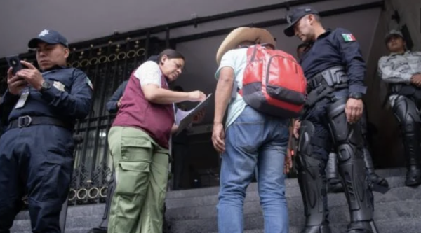 Segob, SEP e ISSSTE ofrecen mantener las “puertas abiertas” a la CNTE