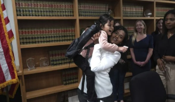 Gobierno de Trump revoca permiso humanitario a niña mexicana que recibe atención médica
