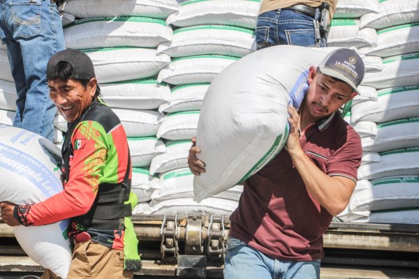 Impulsará Secretaría de Desarrollo Rural a más 300 productores con concentrado lechero