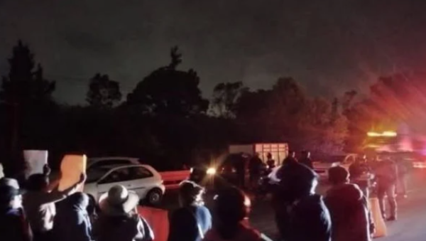 Tras bloqueo de 12 horas, reabren autopista Puebla-Ciudad de México