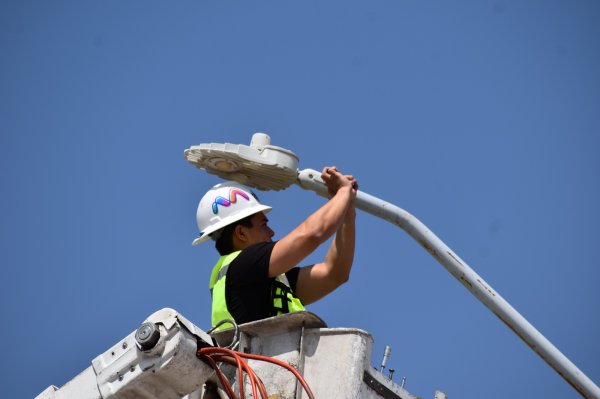 Invita Municipio a reportar fallas de alumbrado y espacios públicos al 072 o en “Marca el Cambio”