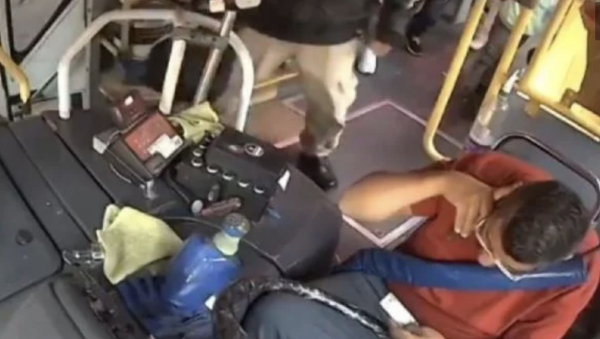 Chofer es golpeado con un termo por pasajero y queda en coma: Lo que se sabe