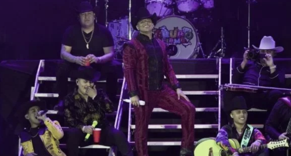 Grupo Firme cancela un concierto en EU, alega que administración Trump les suspendió las visas