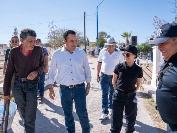 Supervisa Valenciano preparación de panteones para las celebraciones del Día de Muertos