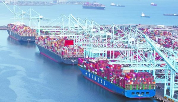 Más de 200 CEO de EU piden quitar aranceles a México y Canadá