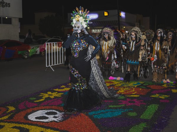 Celebran la vida y la tradición con el Festival “Las Delicias de la Muerte” en la Plaza de Armas