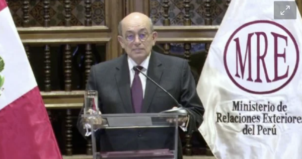 Perú rompe relaciones diplomáticas con México por dar asilo a exprimera ministra (Video)