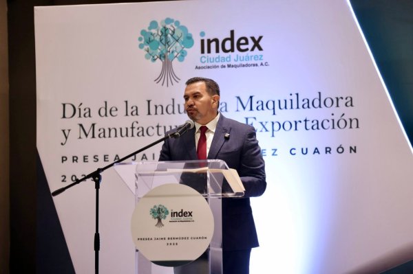 Refrenda Pérez Cuéllar apoyo al sector industrial en entrega de la Presea Jaime Bermúdez Cuarón 2025