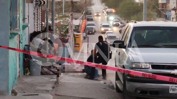 Asesinan a hombre afuera de negocio en Ciudad Juárez