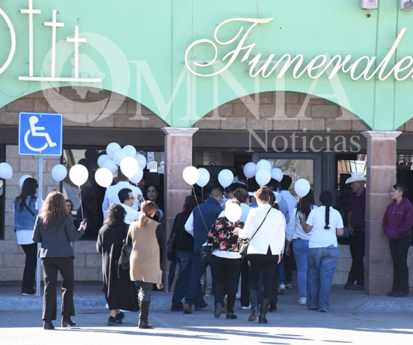 Compañeros y maestros realizan homenaje a Yasmín, quien falleció tras ser atropellada