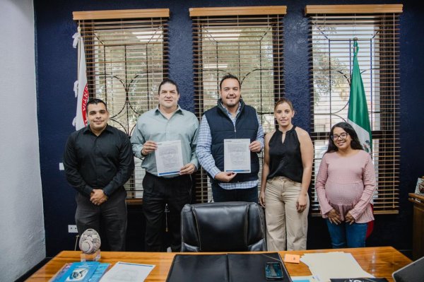 Logra Jorge Aldana nuevo equipamiento de aire acondicionado para el Auditorio Municipal donado por Alsuper