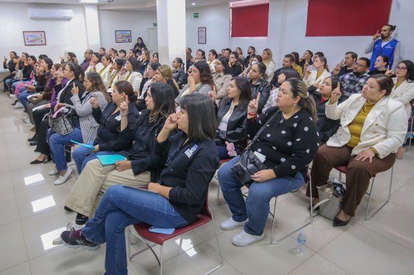 Capacitan a prestadores de servicios para atender turismo incluyente en Delicias