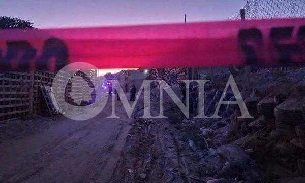 Localizan a hombre ejecutado dentro de vehículo abandonado en la colonia Puerto La Paz en Ciudad Juárez