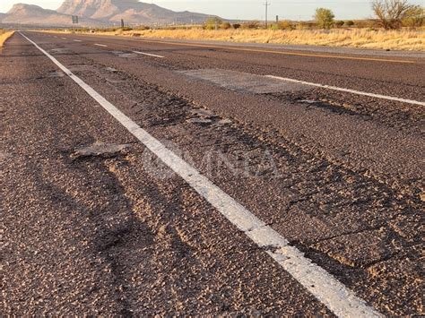Reportan volcadura de tráiler en la carretera corta a Parral