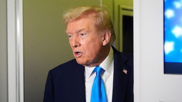 Avanza agenda anti-trans de Trump: Corte Suprema da luz verde a orden ejecutiva sobre pasaportes