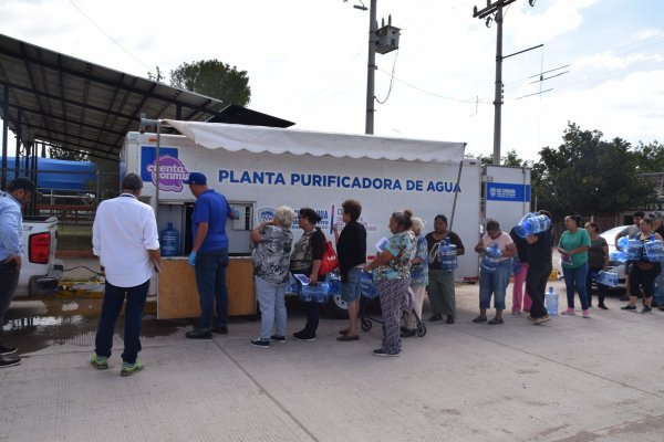 Distribuye Coespris más de 5 mil litros de agua purificada en comunidades rurales
