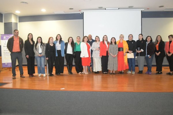 Imparte la Defensoría de Derechos Universitarios conferencia 