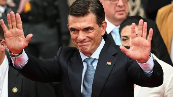 Rodrigo Paz rinde protesta como presidente de Bolivia; termina con 20 años de la izquierda en el poder