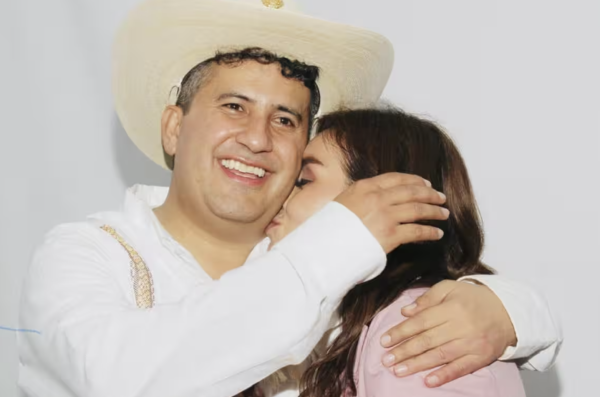 Grecia Quiroz dedica mensaje a Carlos Manzo como alcaldesa: ‘No te voy a fallar’